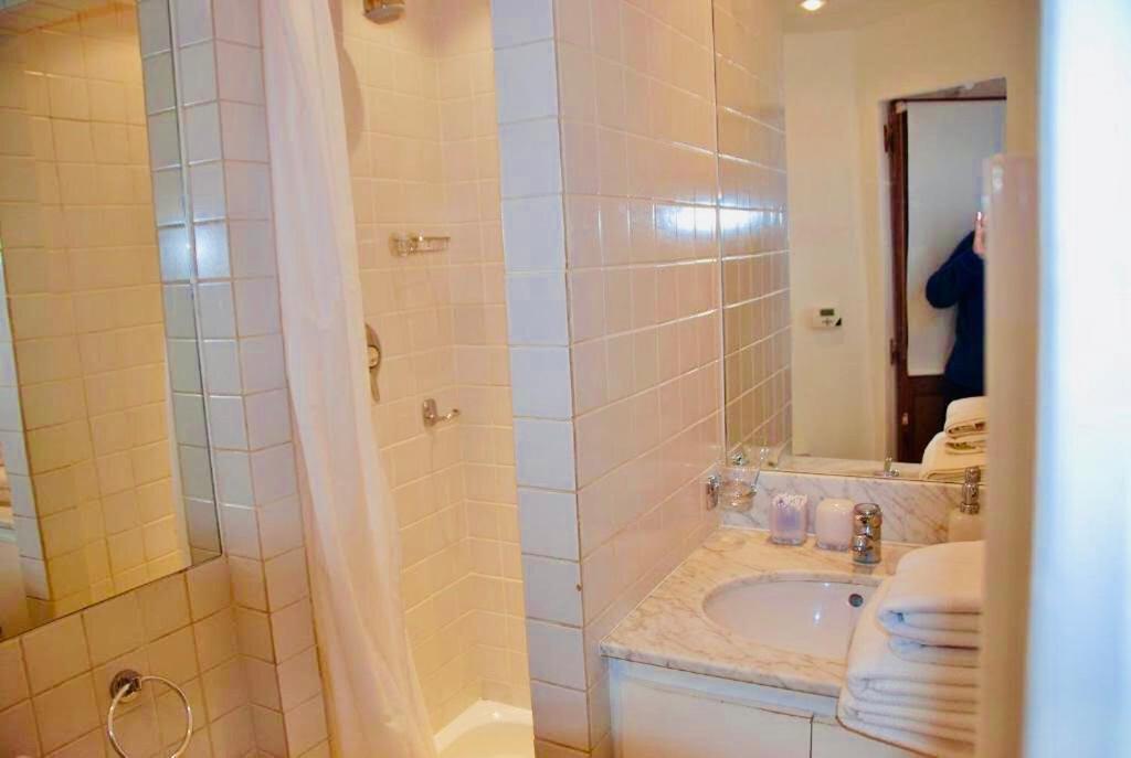 Charming Duplex In The Heart Of The Village - Charmant Duplex Au Coeur Du Village - سان تروبيه المظهر الخارجي الصورة